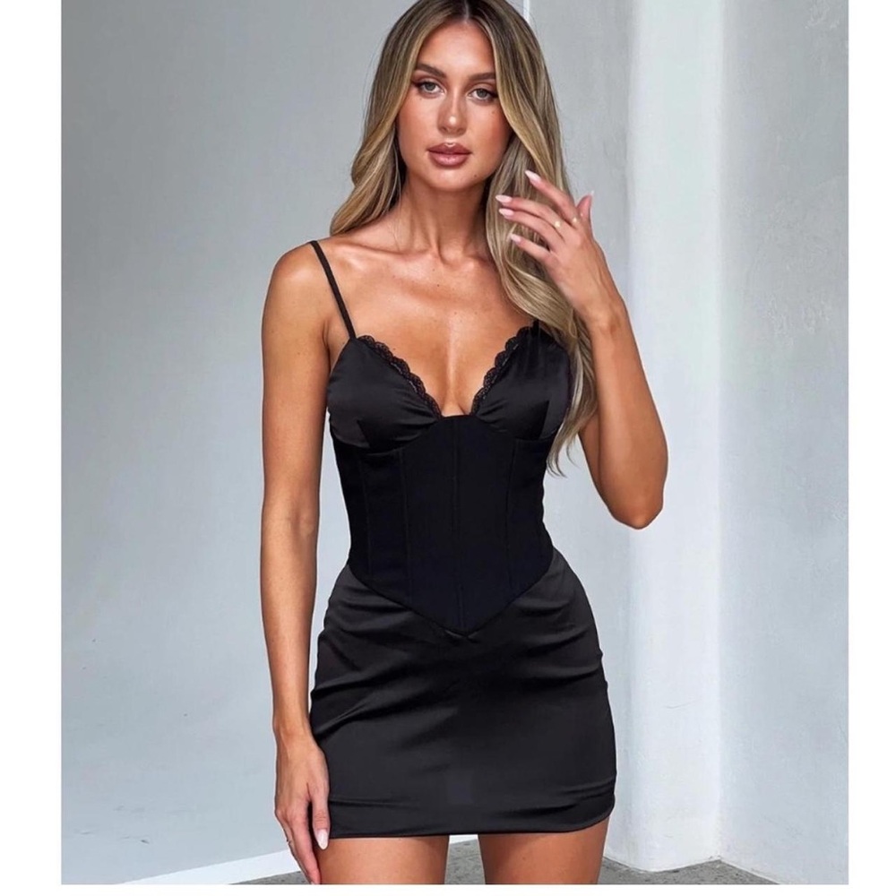 Tiger Mist Black Velvet Chemise